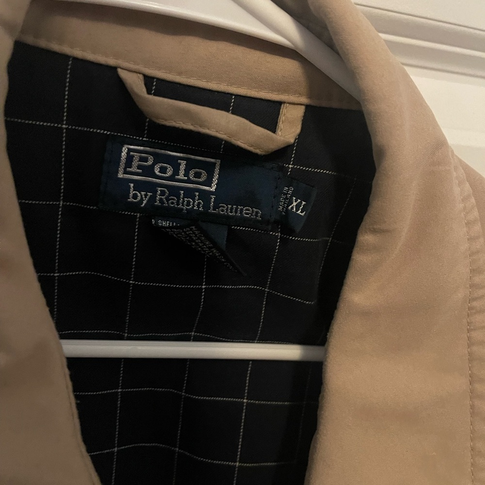 XL men’s polo zip up jacket.